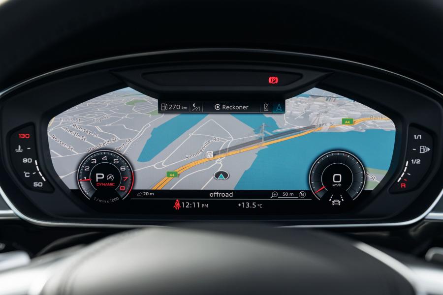 Панель приборов Audi A8 L 55 TFSI Quattro (D5) 2018 года  (AU) (фото 17 из 39)